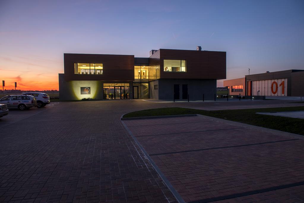 Mg Restaurace/Luxury Apartments Mladá Boleslav Buitenkant foto