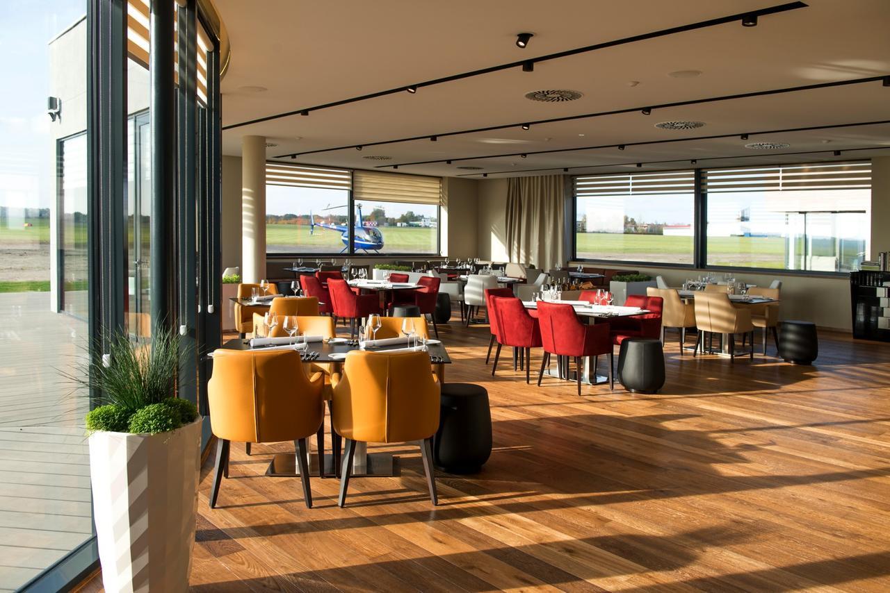 Mg Restaurace/Luxury Apartments Mladá Boleslav Buitenkant foto